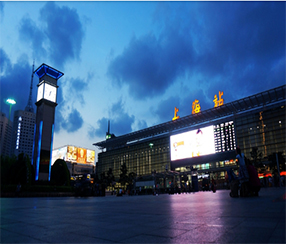 上海火车站南广场